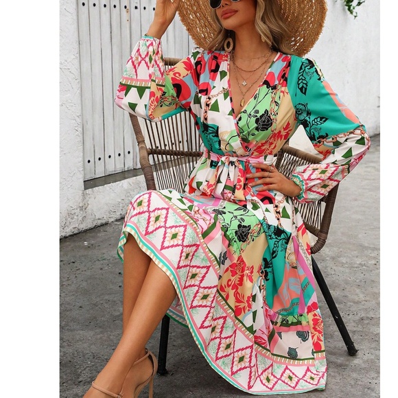 Luxe Print Long sleeve Belted Midi Dress - Picture 9 of 10